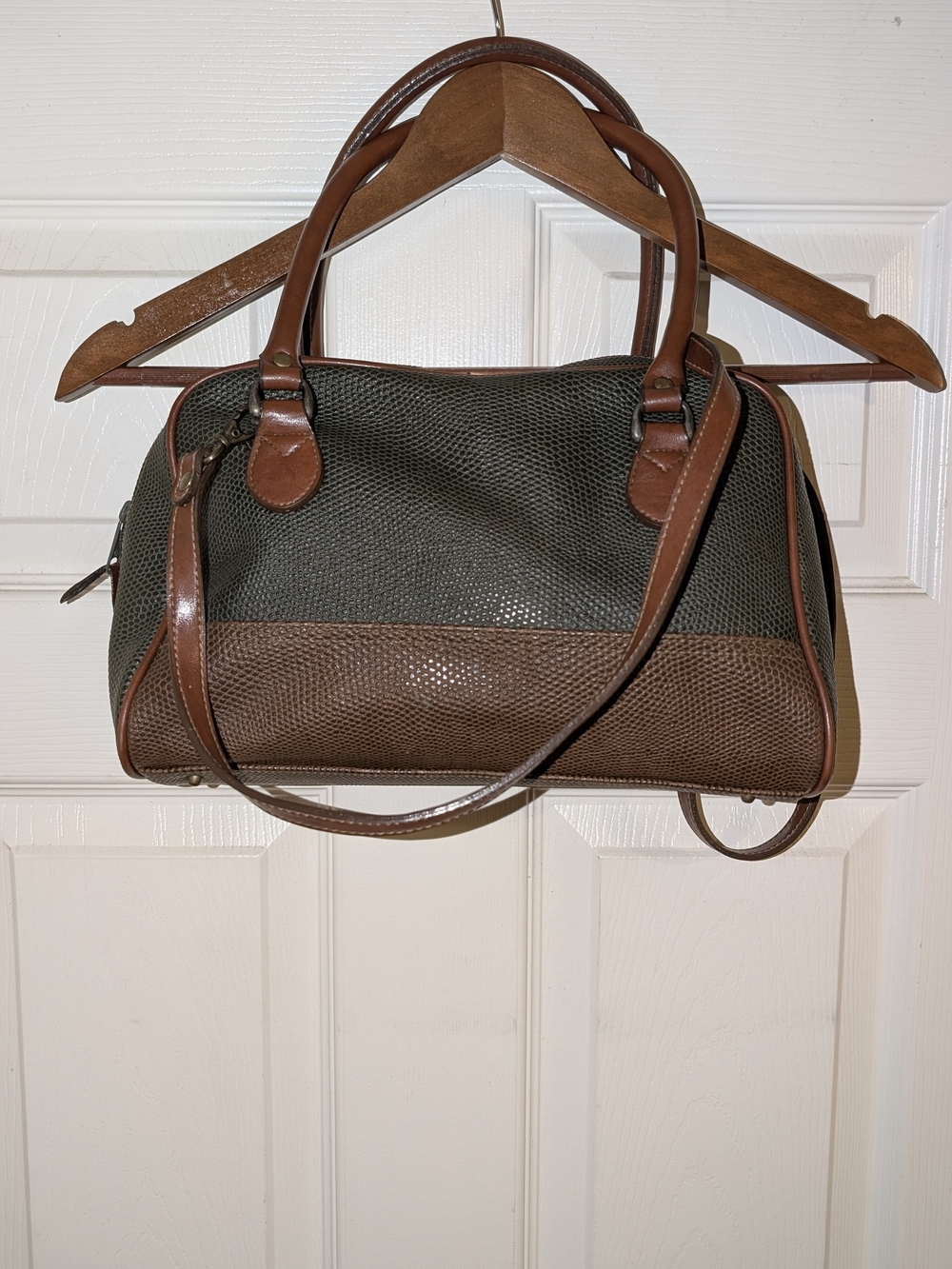 Textured Two-Tone Vintage Barrel / Doctor Bag in Olive Green and Brown